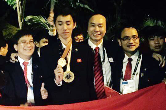 Đoàn Việt Nam giành huy chương thi tay nghề đầu tiên.